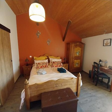Bed and Breakfast Au Granit Bleu Faye-l'Abbesse Экстерьер фото