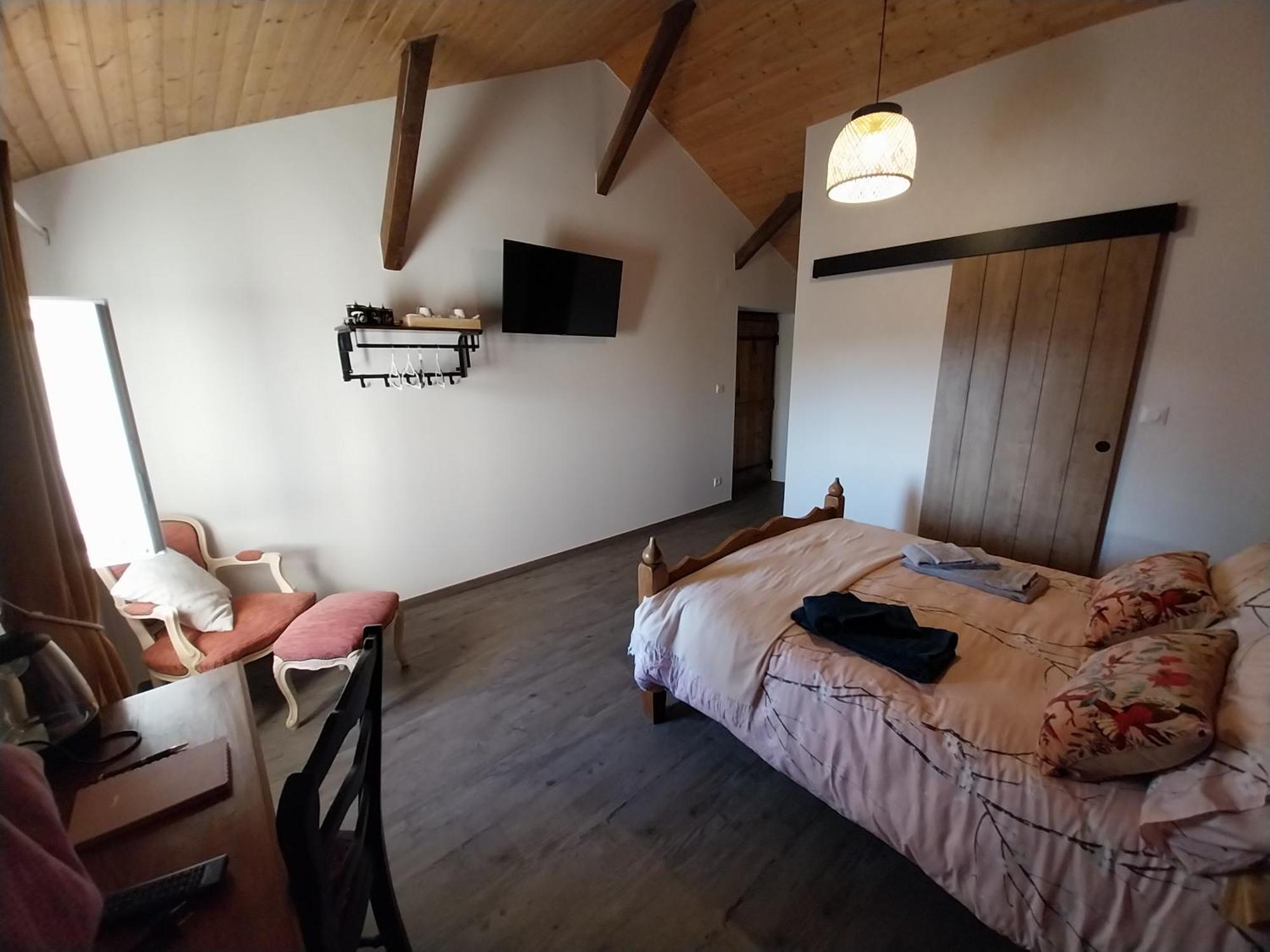 Bed and Breakfast Au Granit Bleu Faye-l'Abbesse Экстерьер фото